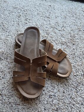 Earth Origins Women's Tan Suede Slide Sandals